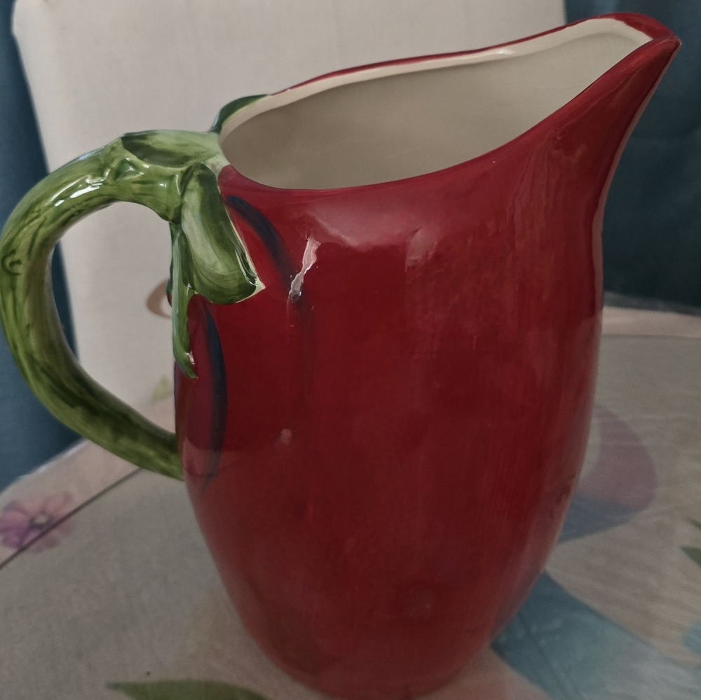 La Dolce Vita Fresh Vegetable Collection Pitcher Tomato